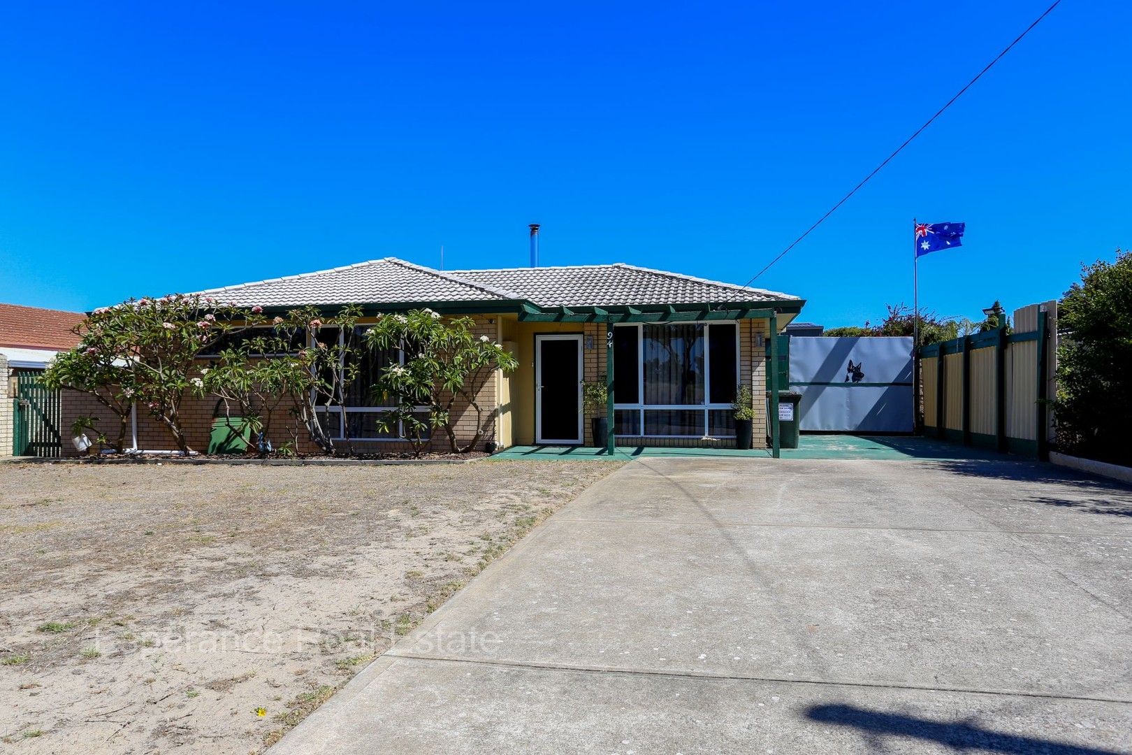 3 bedrooms House in 94 Pink Lake Road SINCLAIR WA, 6450