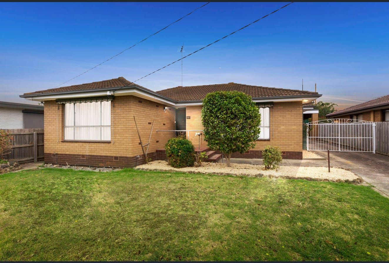 3 bedrooms House in 92 Sladen Street HAMLYN HEIGHTS VIC, 3215