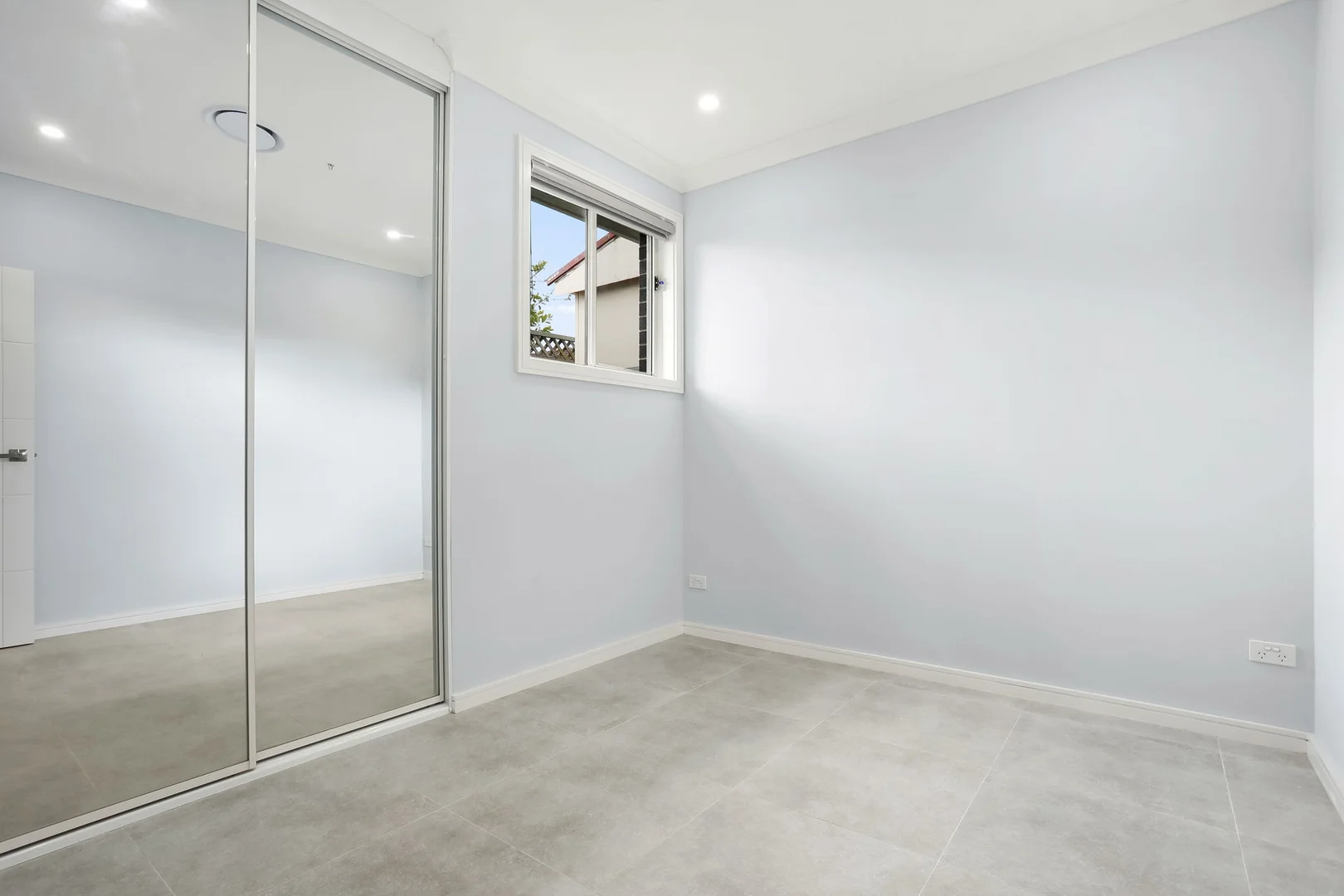 Additional image 3 of 1/32 Kelvin Parade, Picnic Point NSW 2213