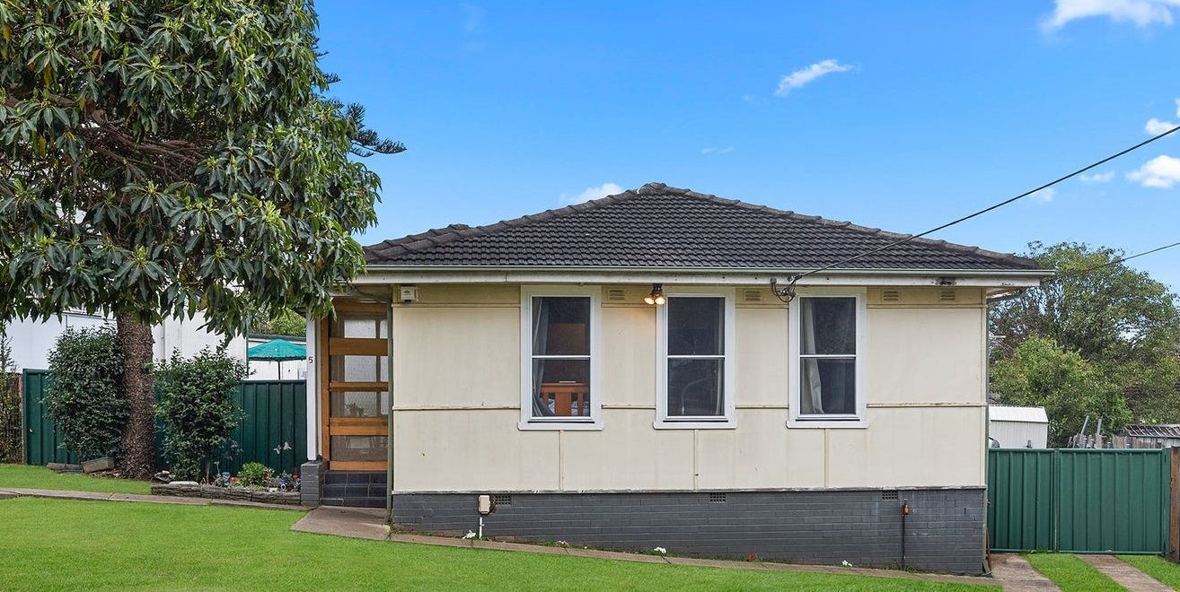 4 bedrooms House in 5 Wanganella Street MILLER NSW, 2168