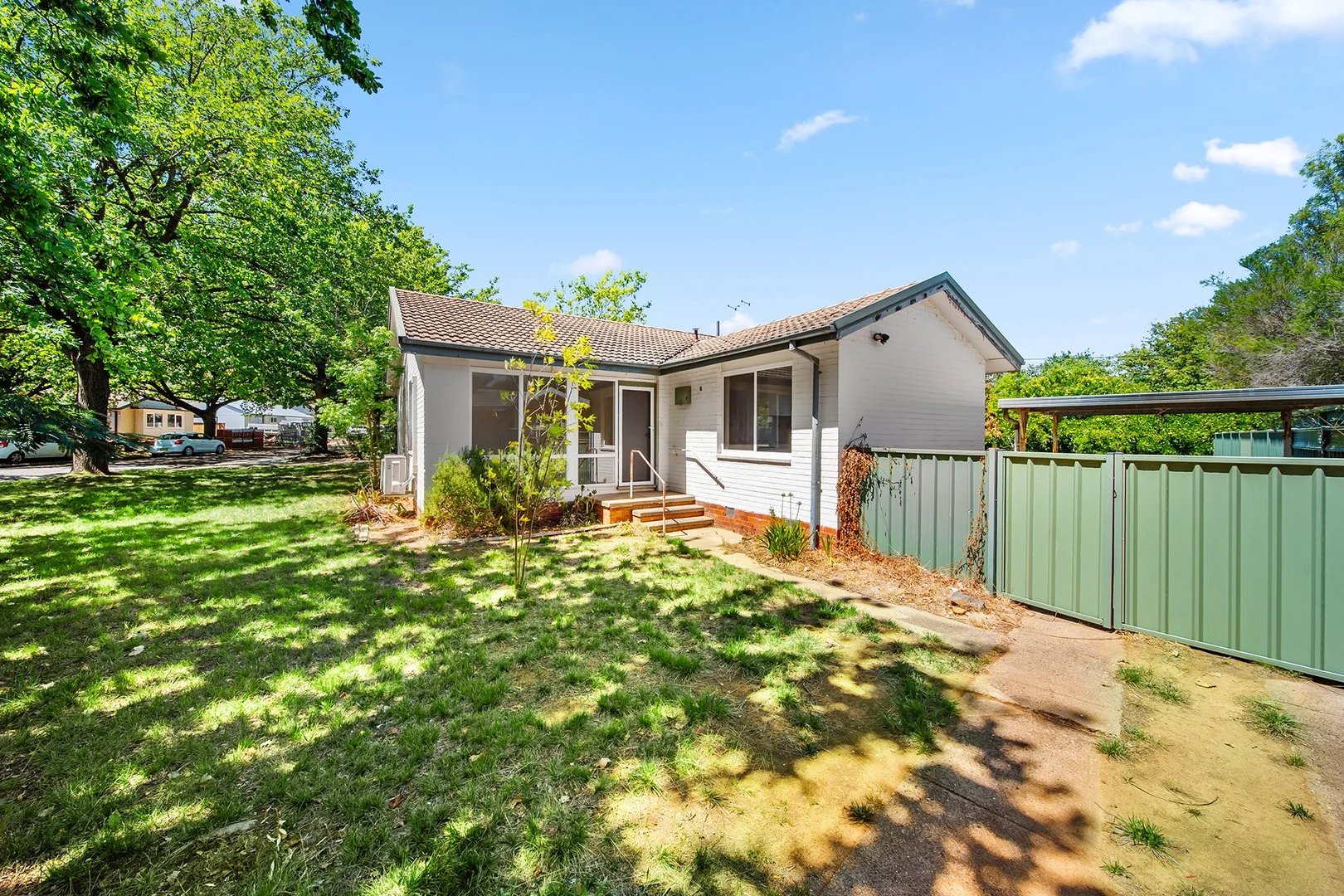 9 Dickinson Street, Watson ACT 2602