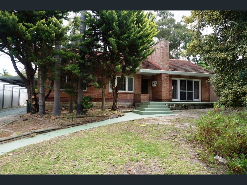 4 bedrooms House in 25 Hindmarsh Avenue YOKINE WA, 6060