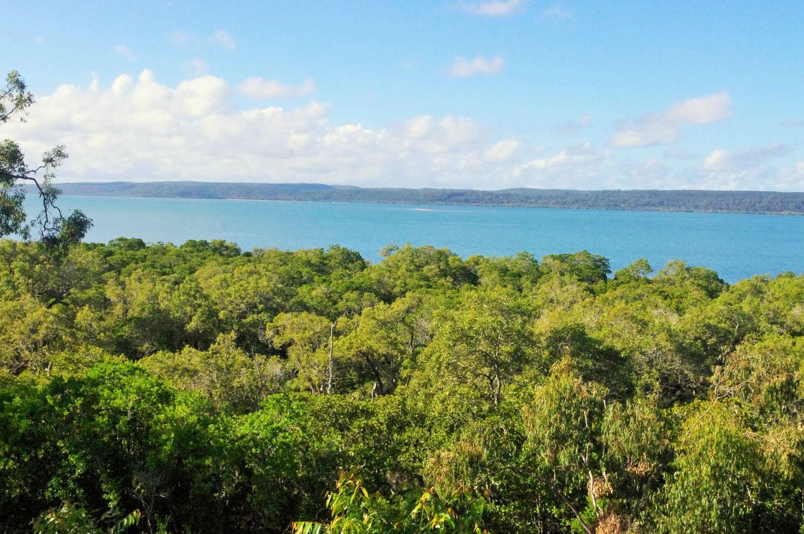 1 Island Outlook St, Macleay Island QLD 4184, Image 1