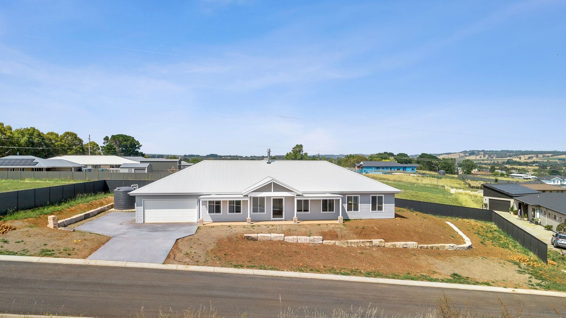 4 bedrooms House in 8 McIntosh Road CROOKWELL NSW, 2583