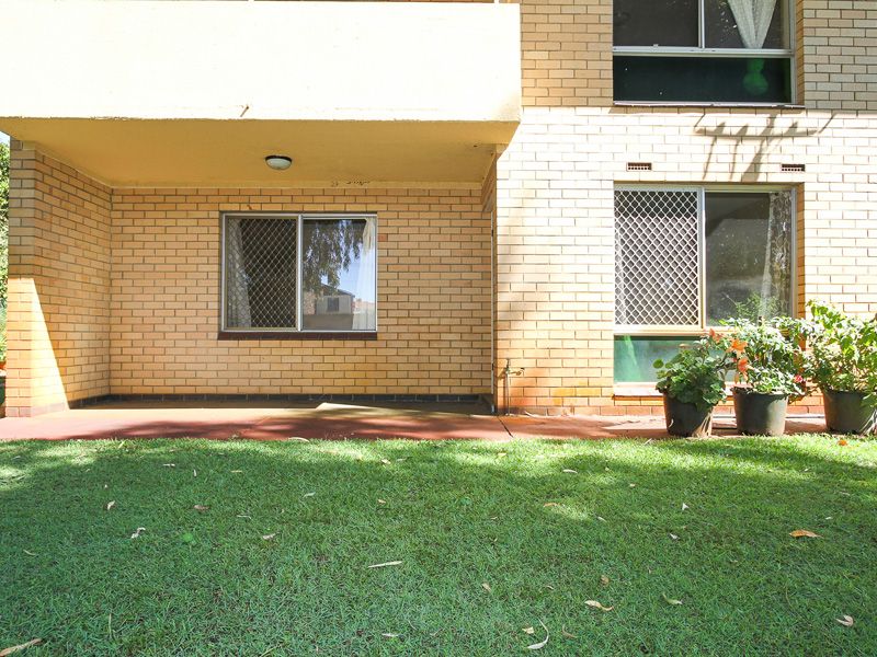 3/299 Harborne Street, Glendalough WA 6016, Image 2