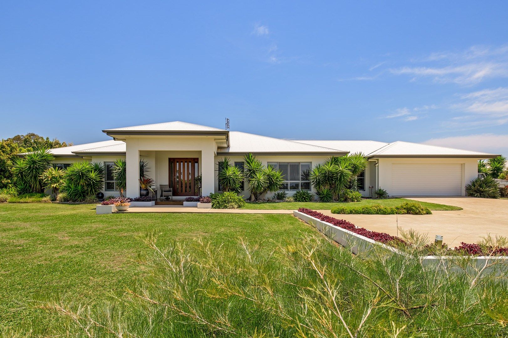 5 bedrooms House in 27 Rivergum Close PIE CREEK QLD, 4570