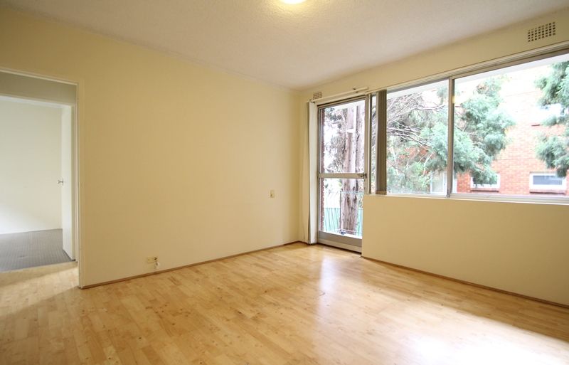 2 bedrooms Apartment / Unit / Flat in 4/20 Meriton Street GLADESVILLE NSW, 2111