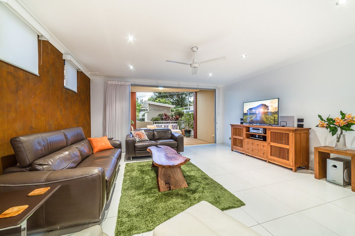 2/30 Stephens Street, Burleigh Heads QLD 4220, Image 0