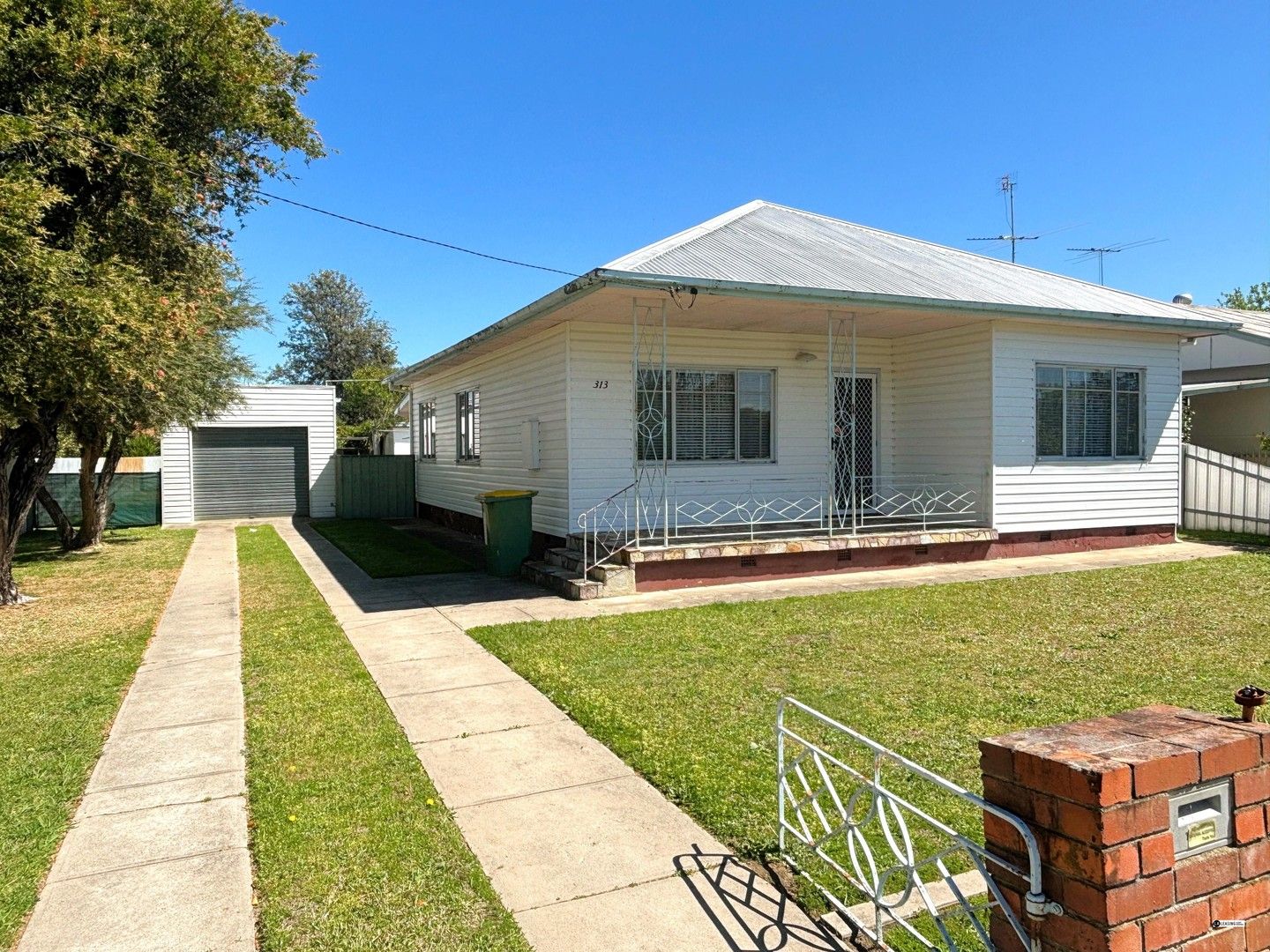 3 bedrooms House in 313 Wahroonga Road LAVINGTON NSW, 2641