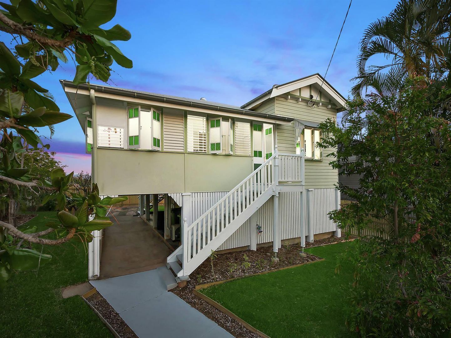 11 Hubert Street, South Townsville Property History & Address