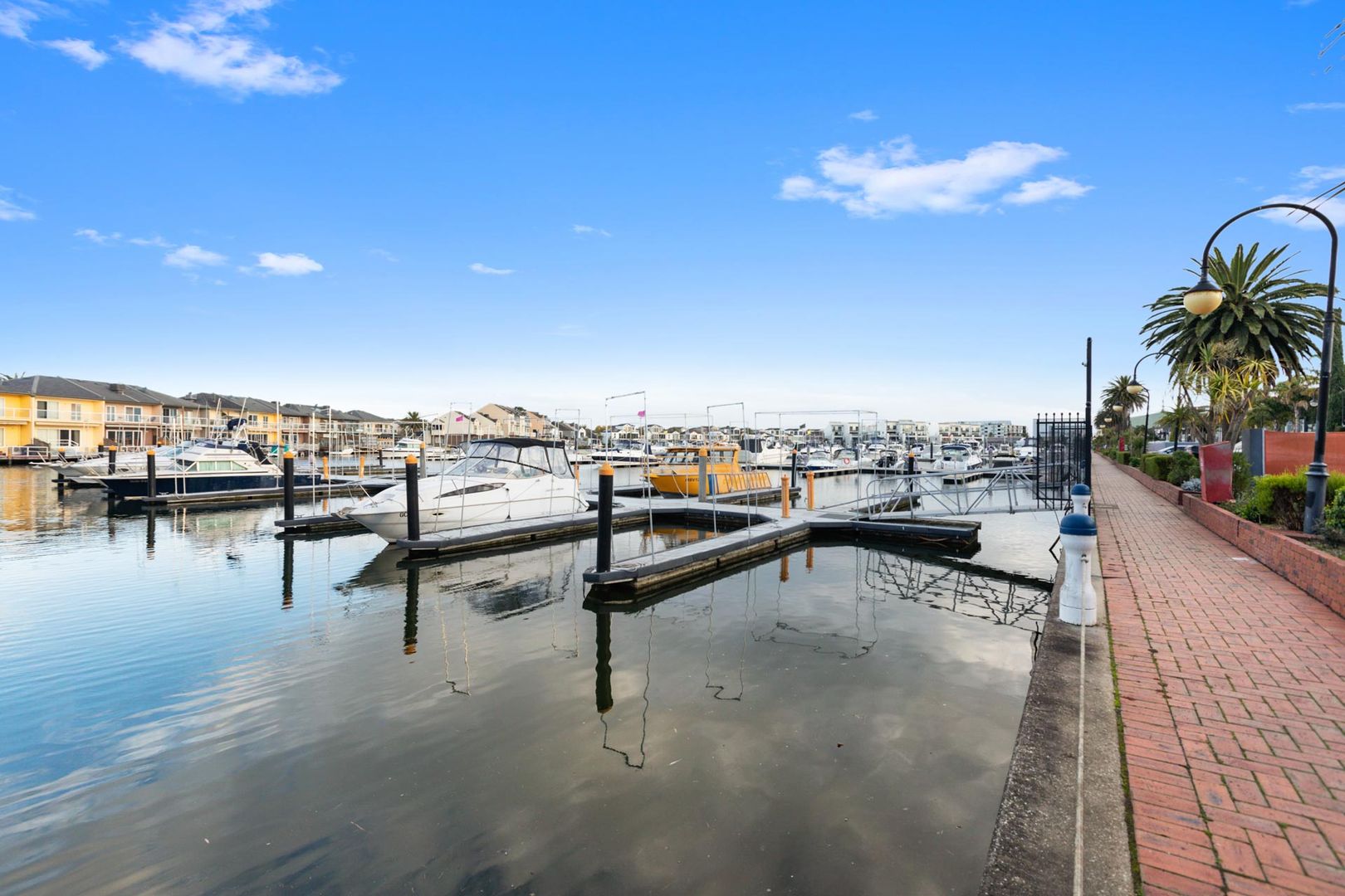 1/5 North Shore Drive, Patterson Lakes VIC 3197 Apartment For Rent