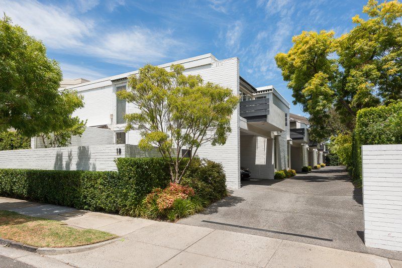 4/18 Springfield Avenue, Toorak Property History & Address Research