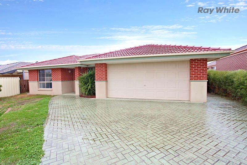 4 bedrooms House in 6 Twyford Close HILLSIDE VIC, 3037