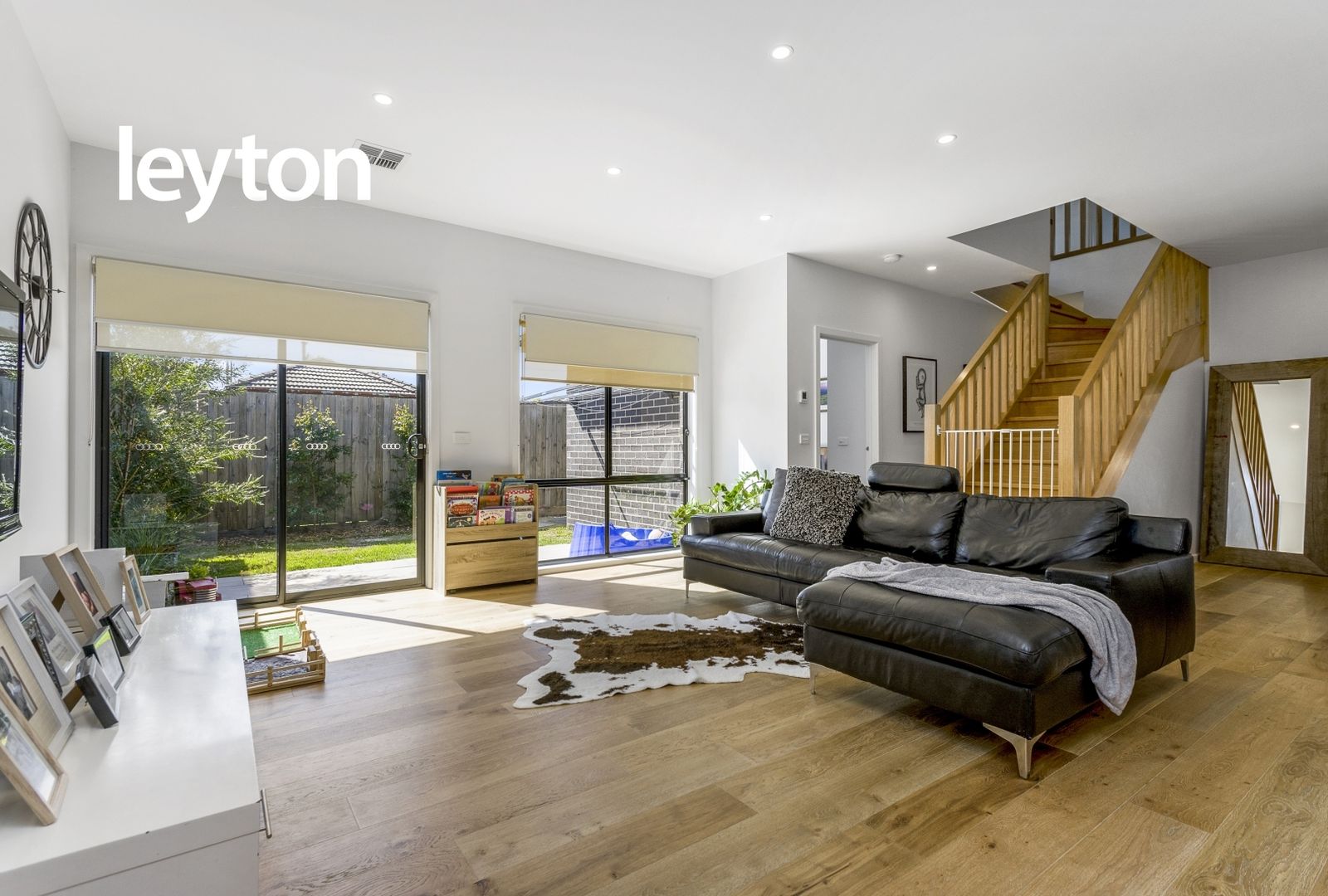 2 7 Whiteside Street Springvale VIC 3171 Townhouse For Sale Domain