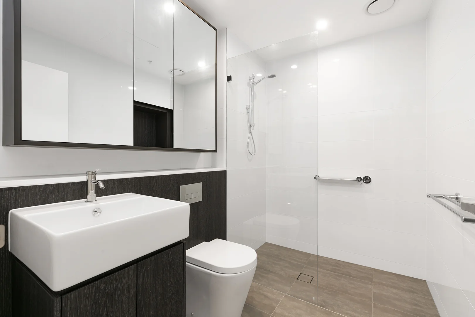 Additional image 5 of 810/455A Captain Cook Drive, Woolooware NSW 2230