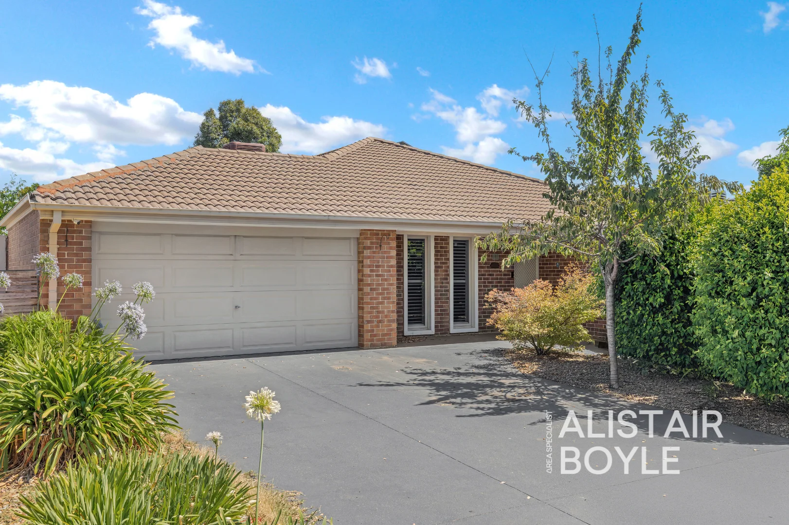 17 Wonboyn Close, Pakenham VIC 3810