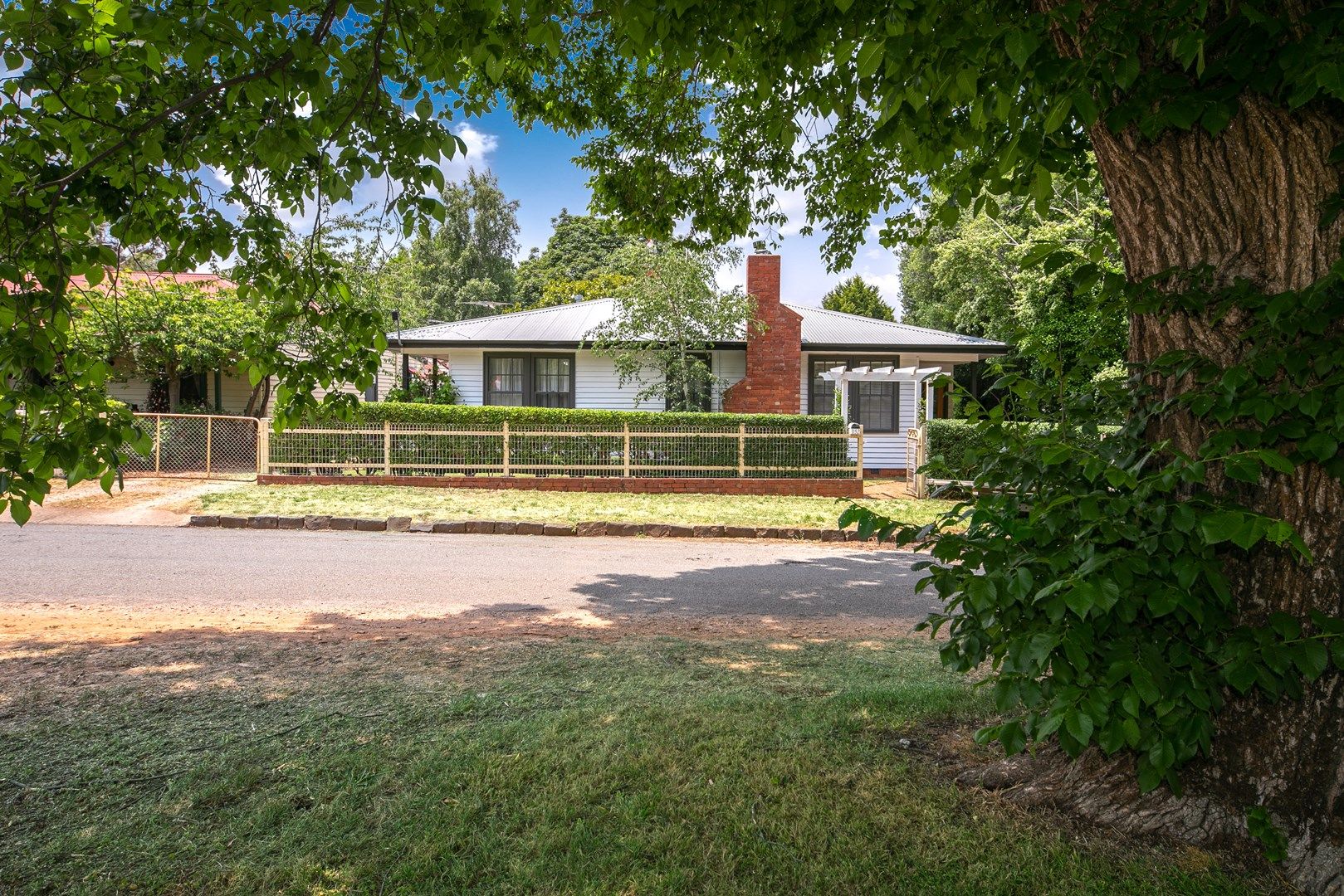 152 Main Street, Romsey VIC 3434, Image 0