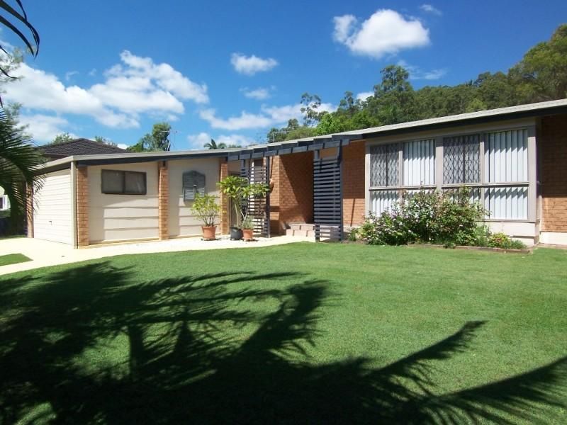 82 Crewe St, Mount Gravatt East QLD 4122 House For Rent 585 Domain