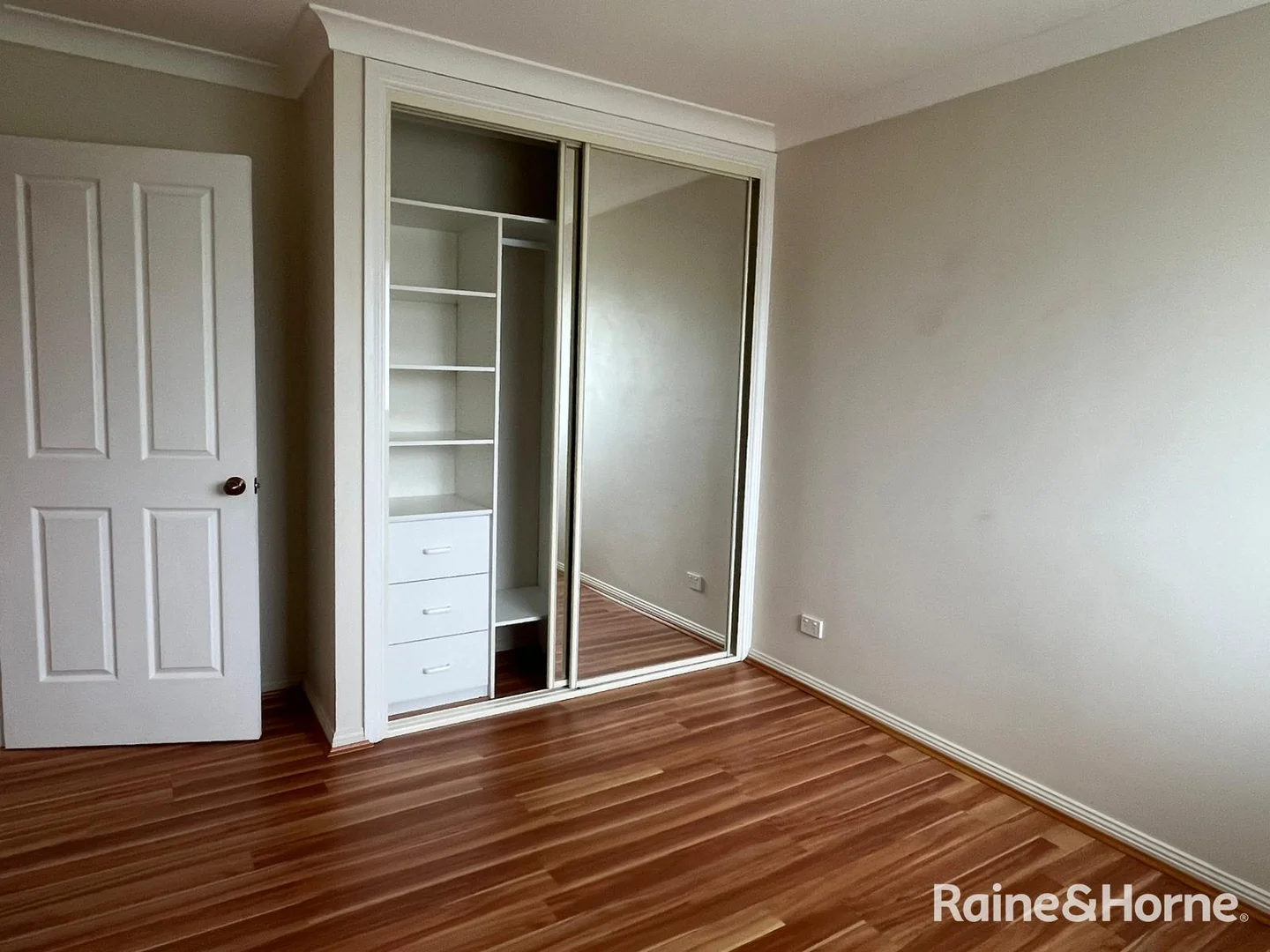 Additional image 13 of 38 Gentian Avenue, Macquarie Fields NSW 2564