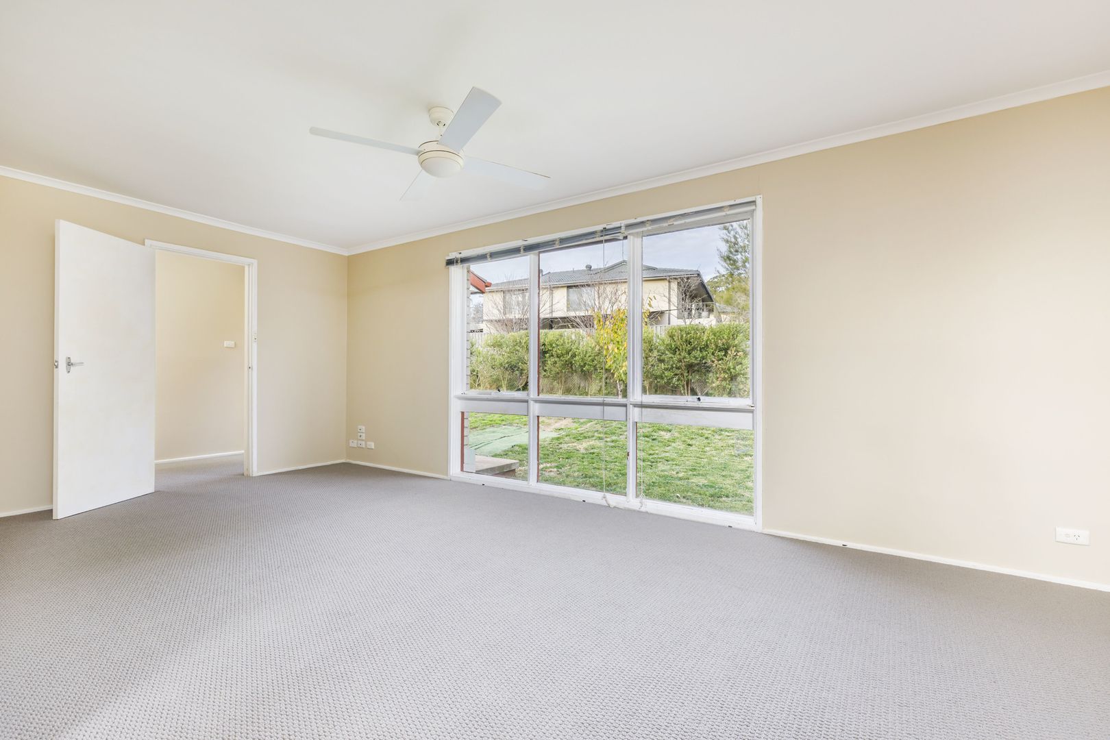 16 Kinalung Place, Giralang ACT 2617, Image 1