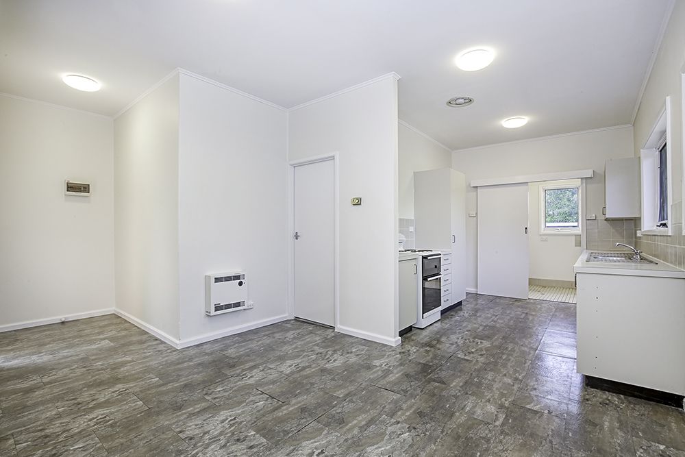 26 McKinlay Street, Narrabundah ACT 2604, Image 2