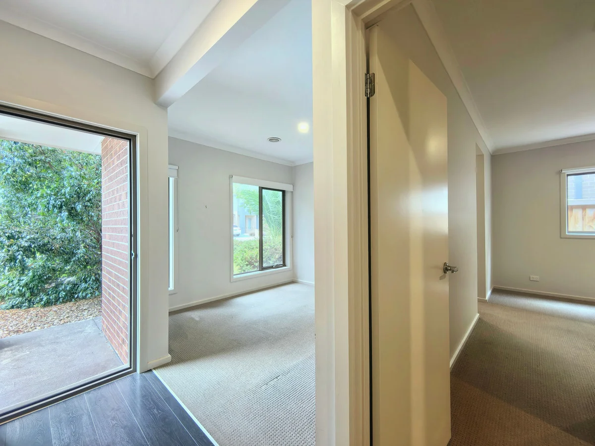 Additional image 11 of 102 Evesham Drive, Point Cook VIC 3030