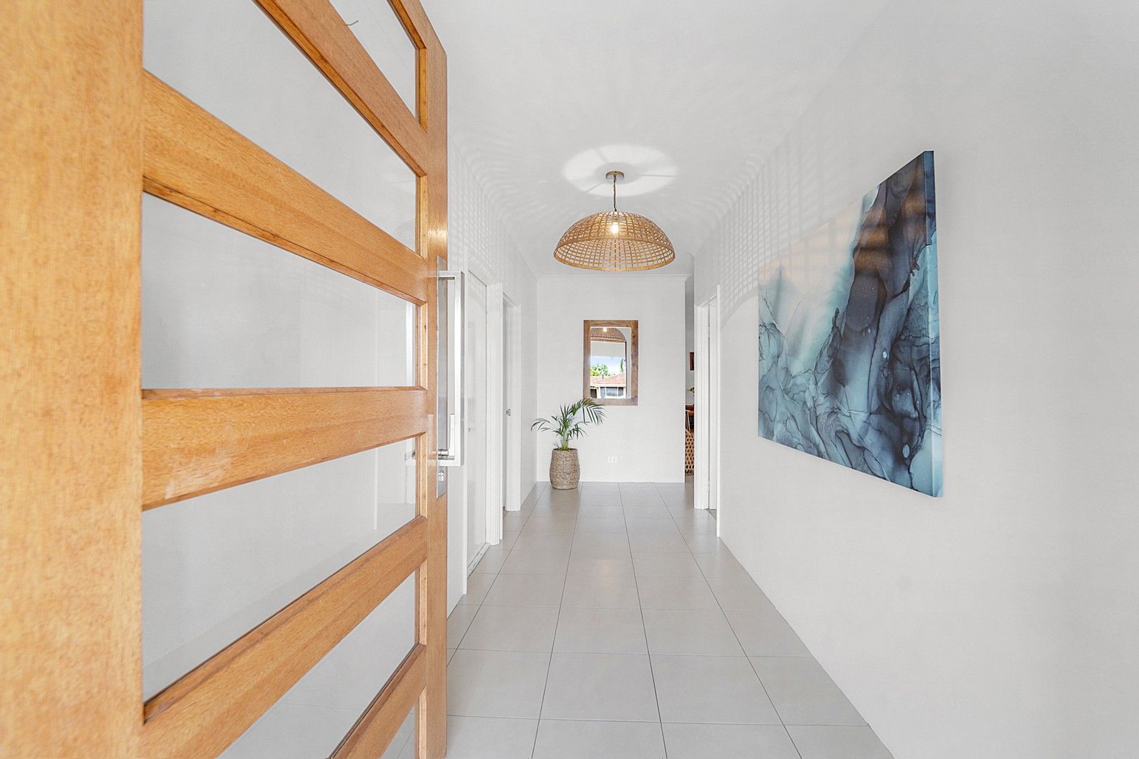 4 bedrooms House in 27 Sporing Way HILLARYS WA, 6025