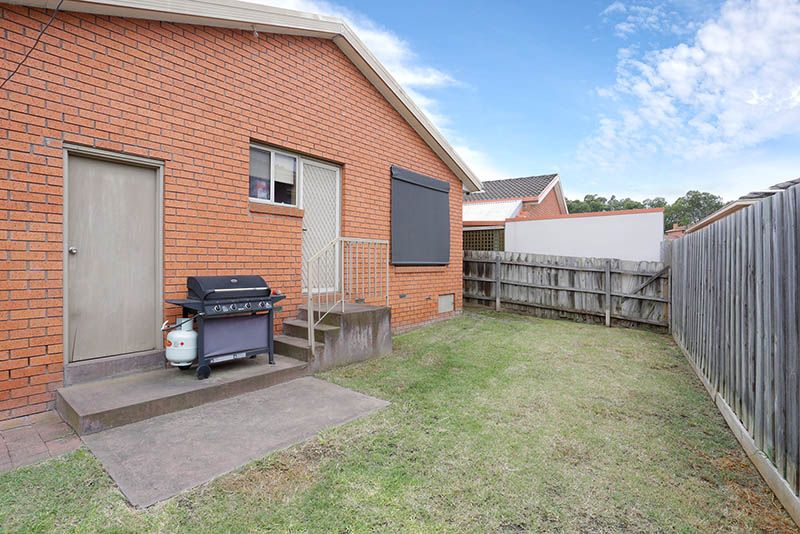 1 Bracken Court, Wheelers Hill VIC 3150, Image 2