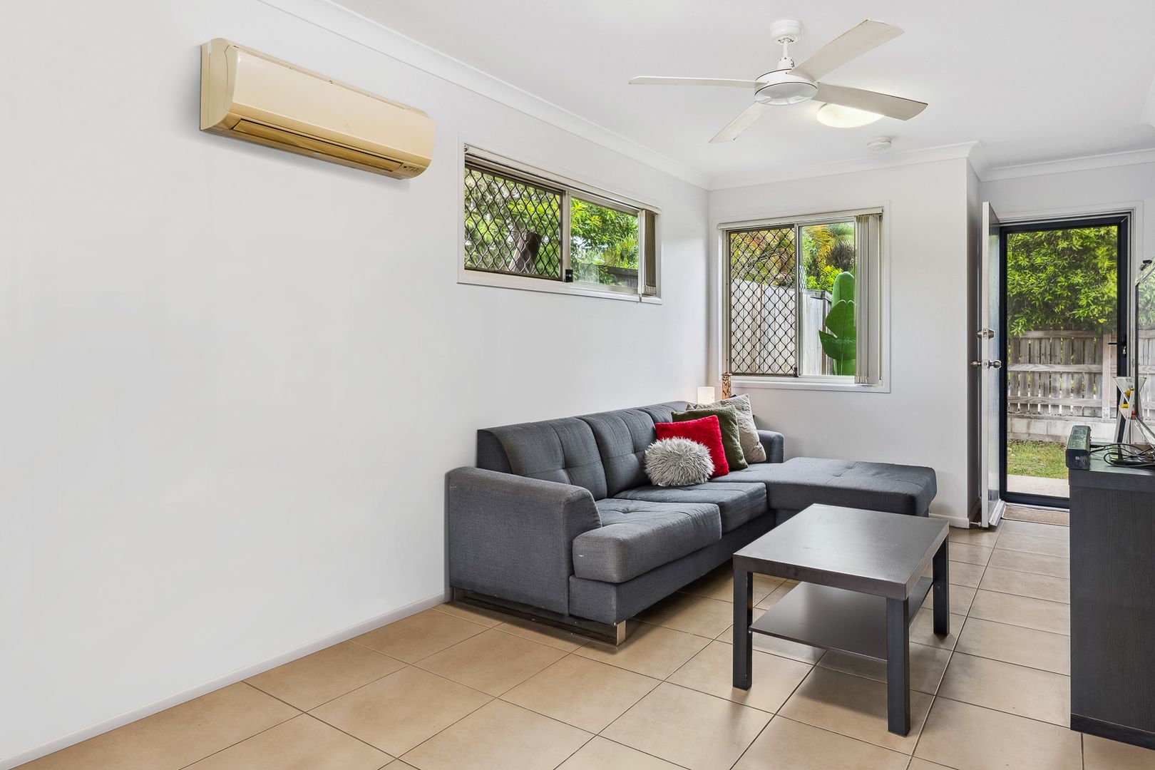 1/138 Marlborough Street, Bellbird Park QLD 4300, Image 2