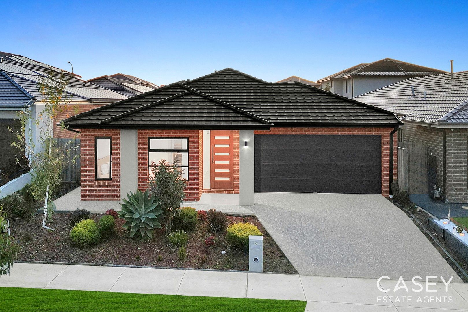 10 Gresall Street, Clyde North VIC 3978, Image 1
