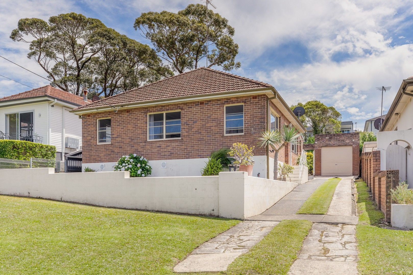 3 bedrooms House in 23 Wonga Road YOWIE BAY NSW, 2228