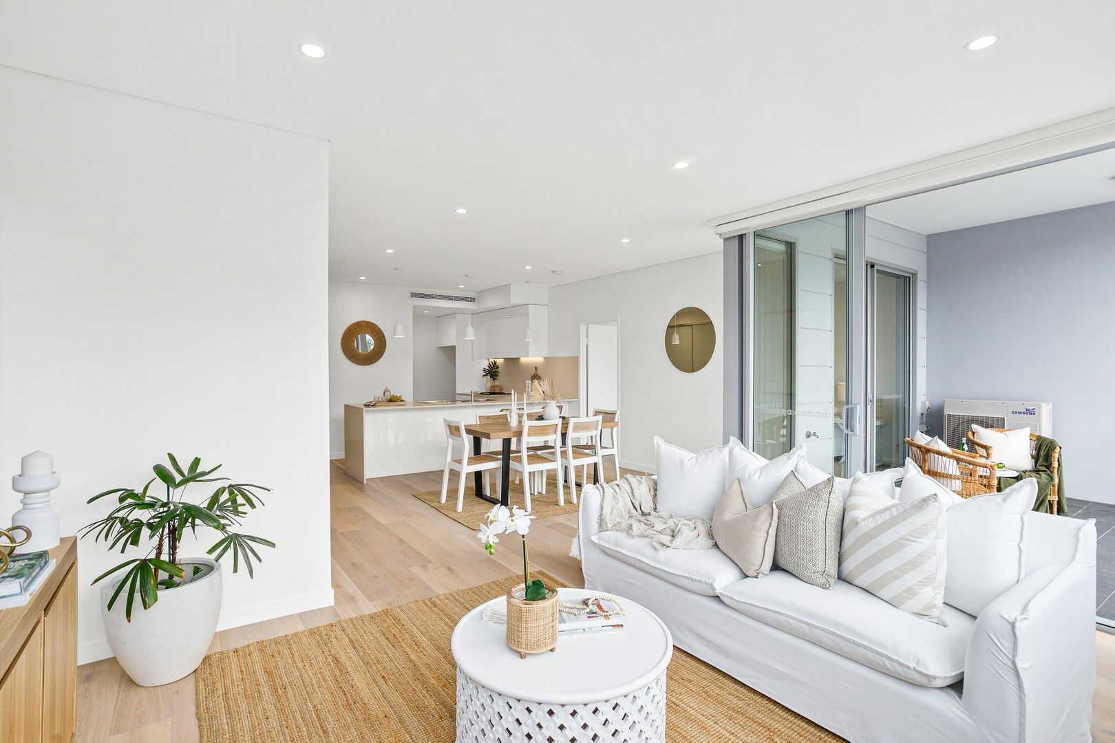 2 bedrooms Apartment / Unit / Flat in 104/48 Bank Street WOLLONGONG NSW, 2500