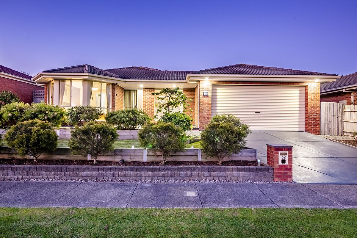 32 Cornwell Crescent, Cranbourne East VIC 3977, Image 0