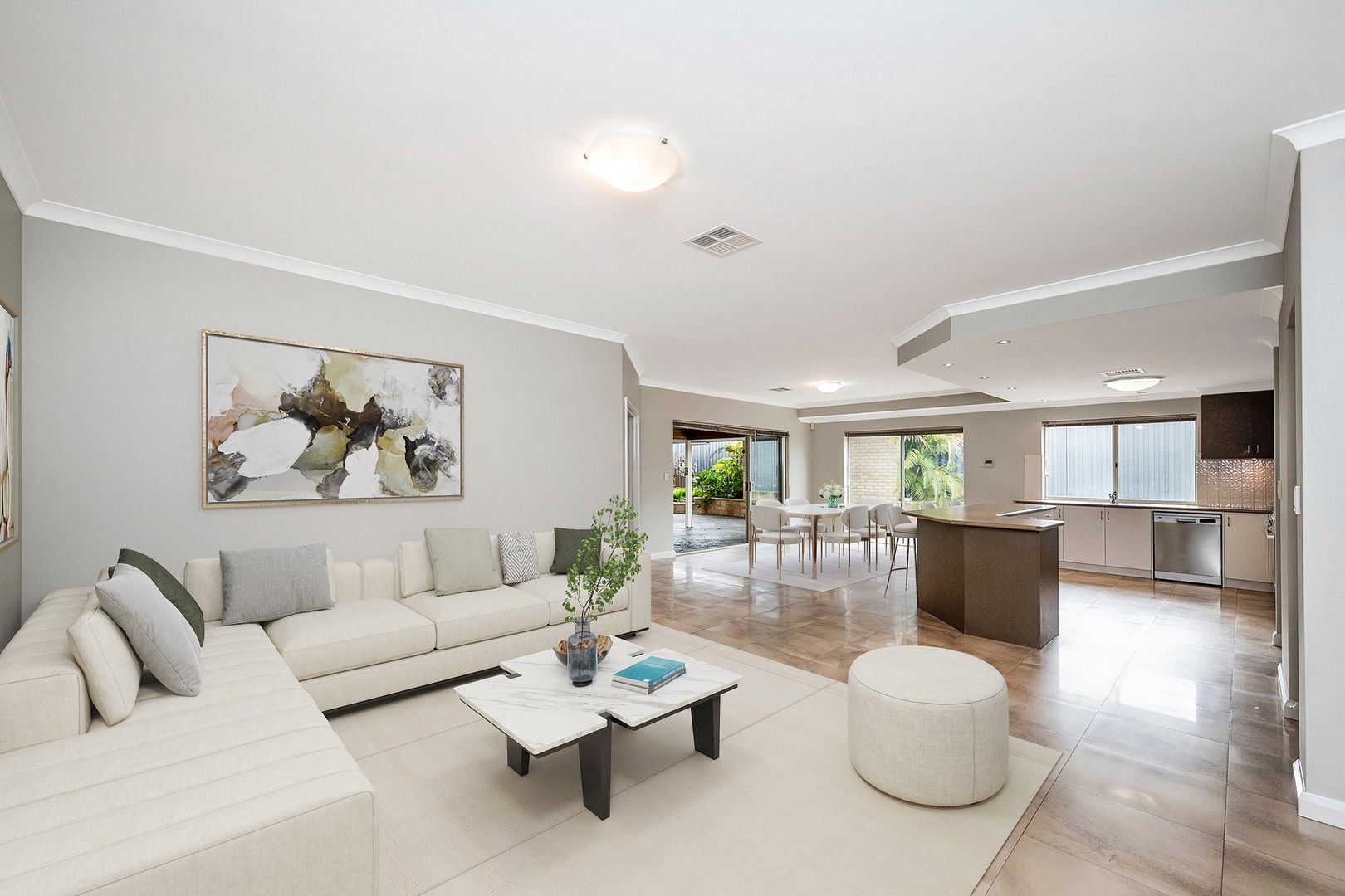 4 bedrooms House in 9 Beechwood Circle AVELEY WA, 6069