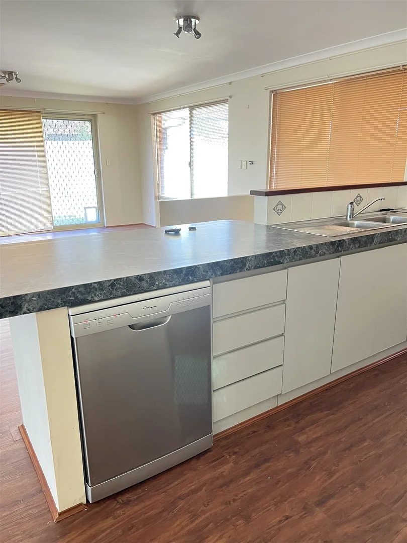 Additional image 9 of 6 Dunlowe Loop, Warnbro WA 6169