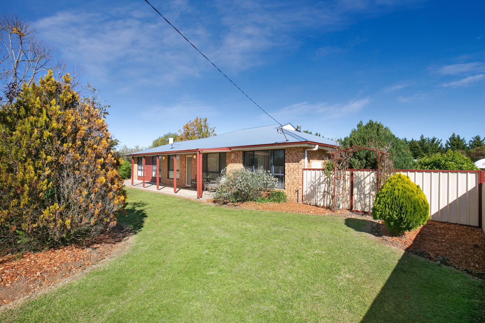 290 Falconer Street, Guyra NSW 2365, Image 2