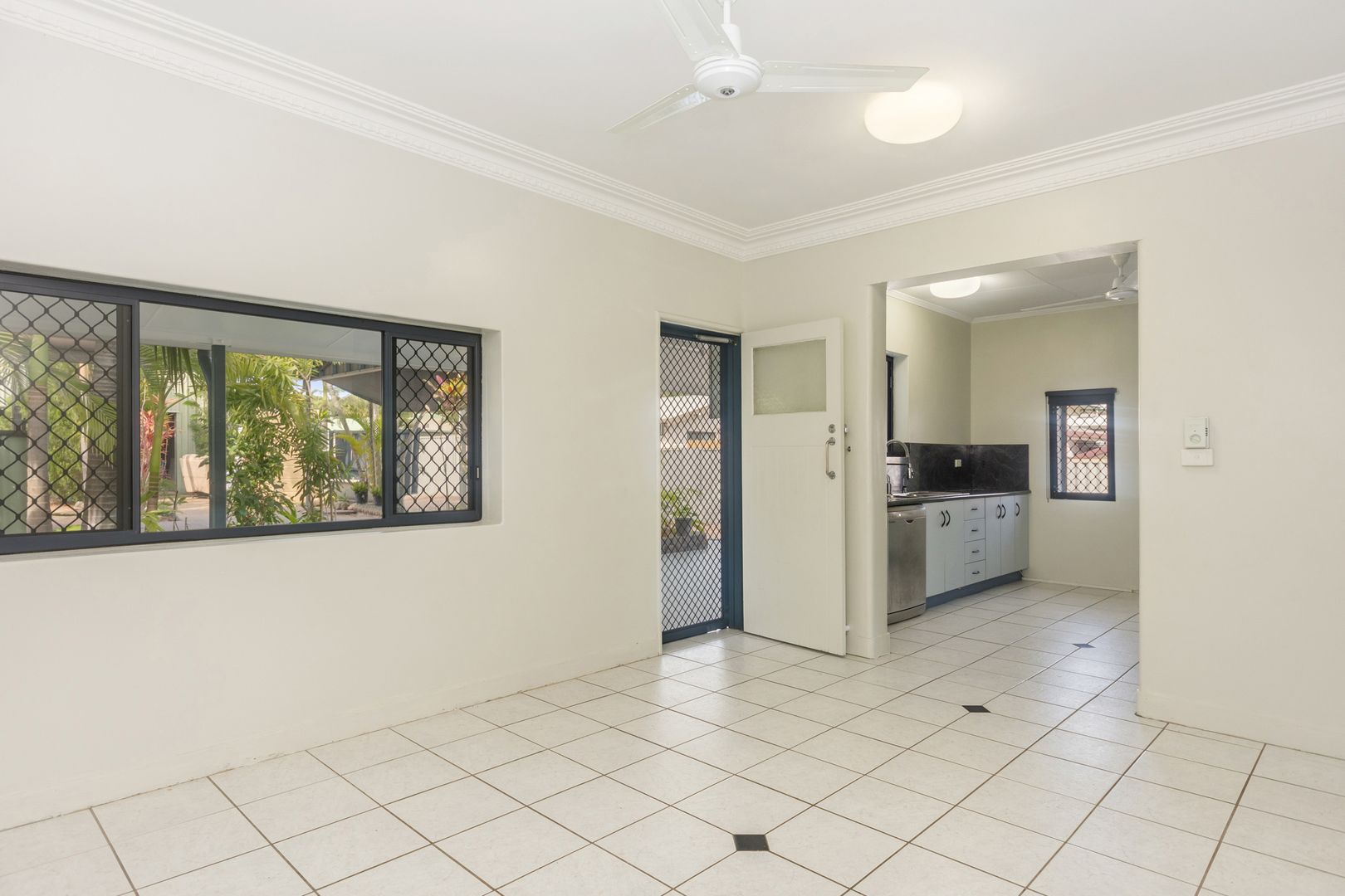 34 Townsend Street, Mysterton QLD 4812, Image 2