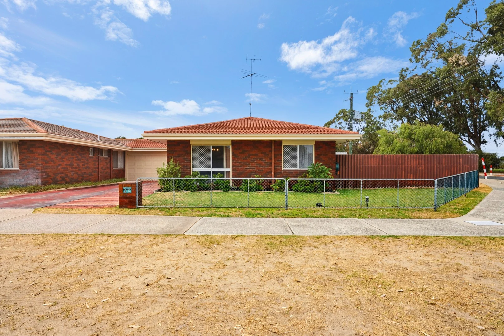 2c Payne St, Safety Bay WA 6169