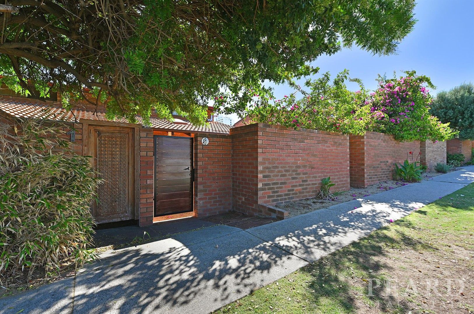 2 bedrooms House in 2/29 Scarborough Beach Road SCARBOROUGH WA, 6019
