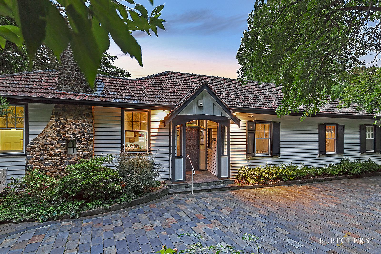 27 Falls Road, Kalorama VIC 3766, Image 0