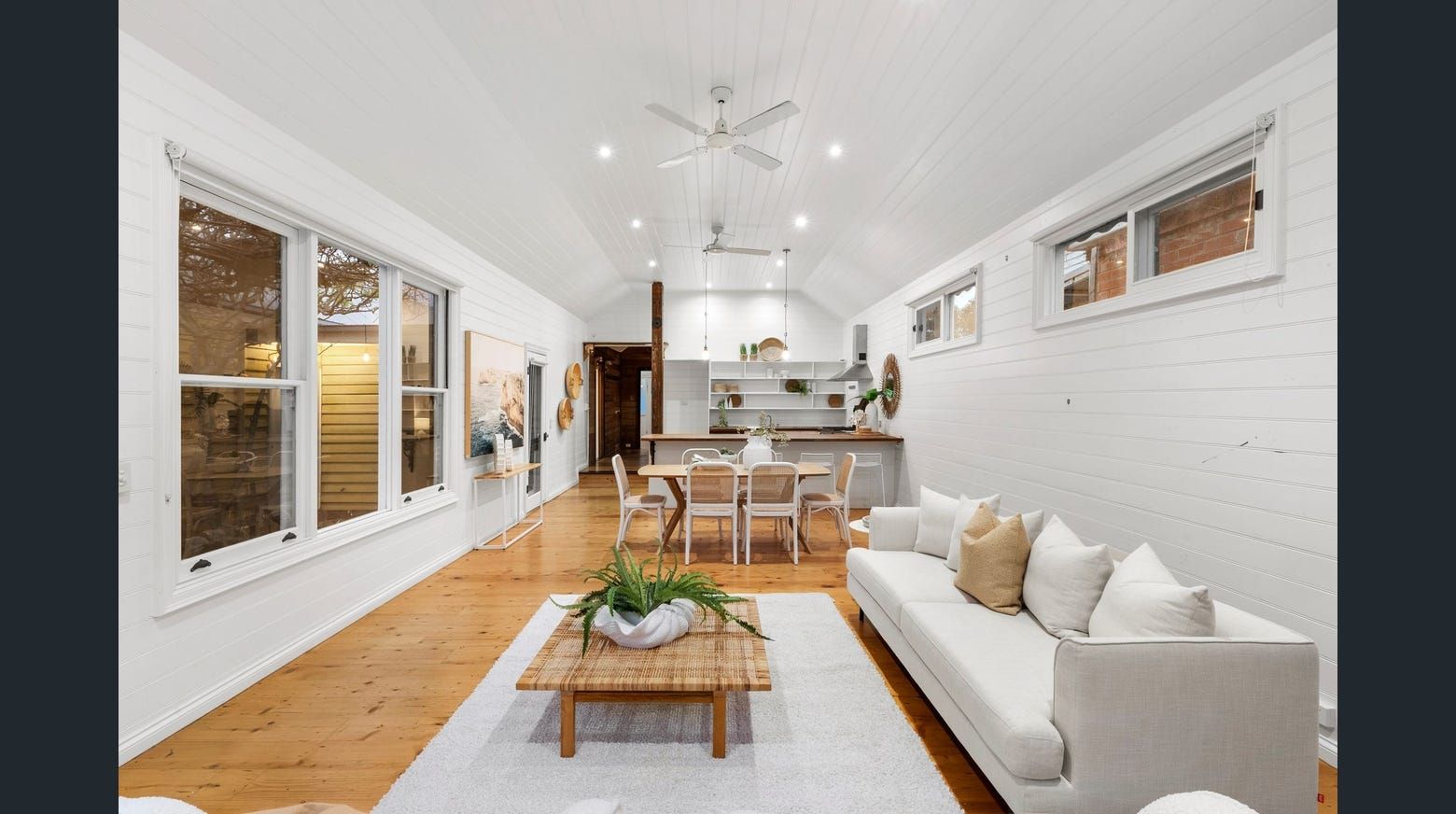 3 bedrooms House in 22 Ozone Rd BARWON HEADS VIC, 3227