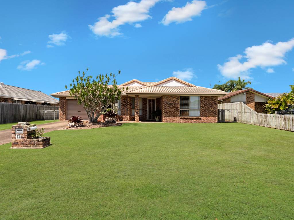 Picture of 14 Keppel Court, KAWUNGAN QLD 4655