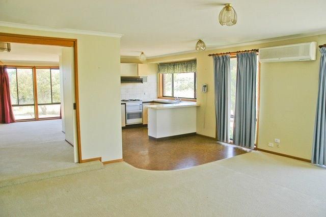 19 Blackwood Drive, LEWISHAM TAS 7173, Image 2