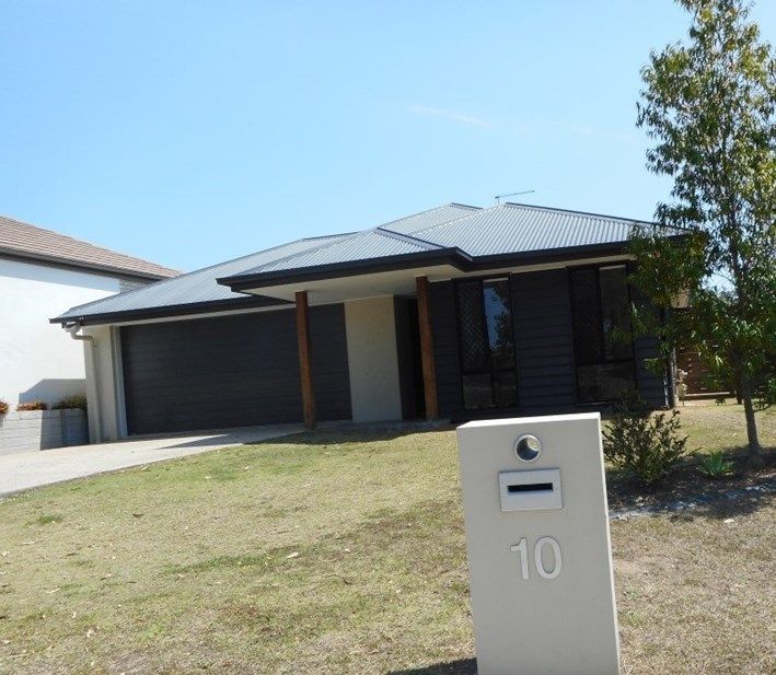 4 bedrooms House in 10 Erbin Lane AUGUSTINE HEIGHTS QLD, 4300
