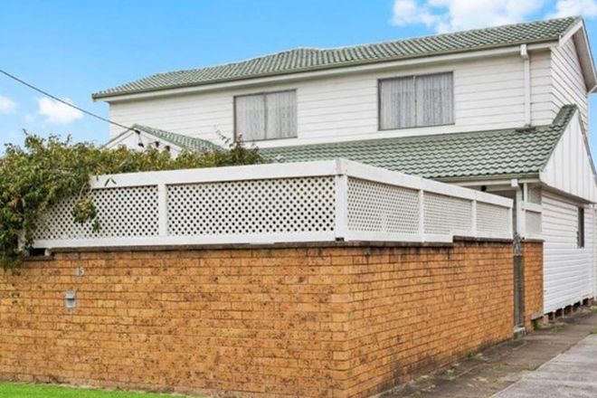 Picture of 15 Swallow Avenue, WOODBERRY NSW 2322