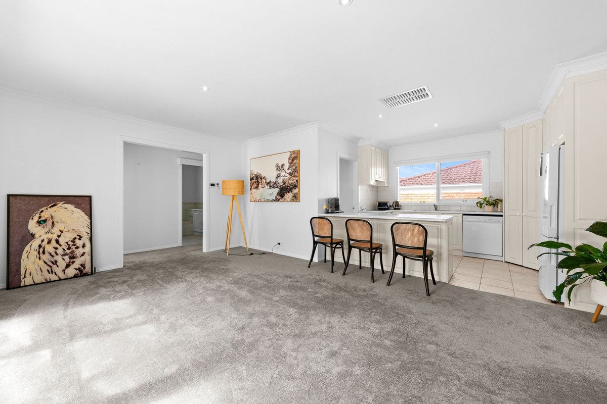 8 Sundown Walk, Frankston South VIC 3199 House For Rent 610 Domain