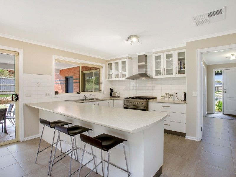 4 Boyd Court, Romsey VIC 3434, Image 1
