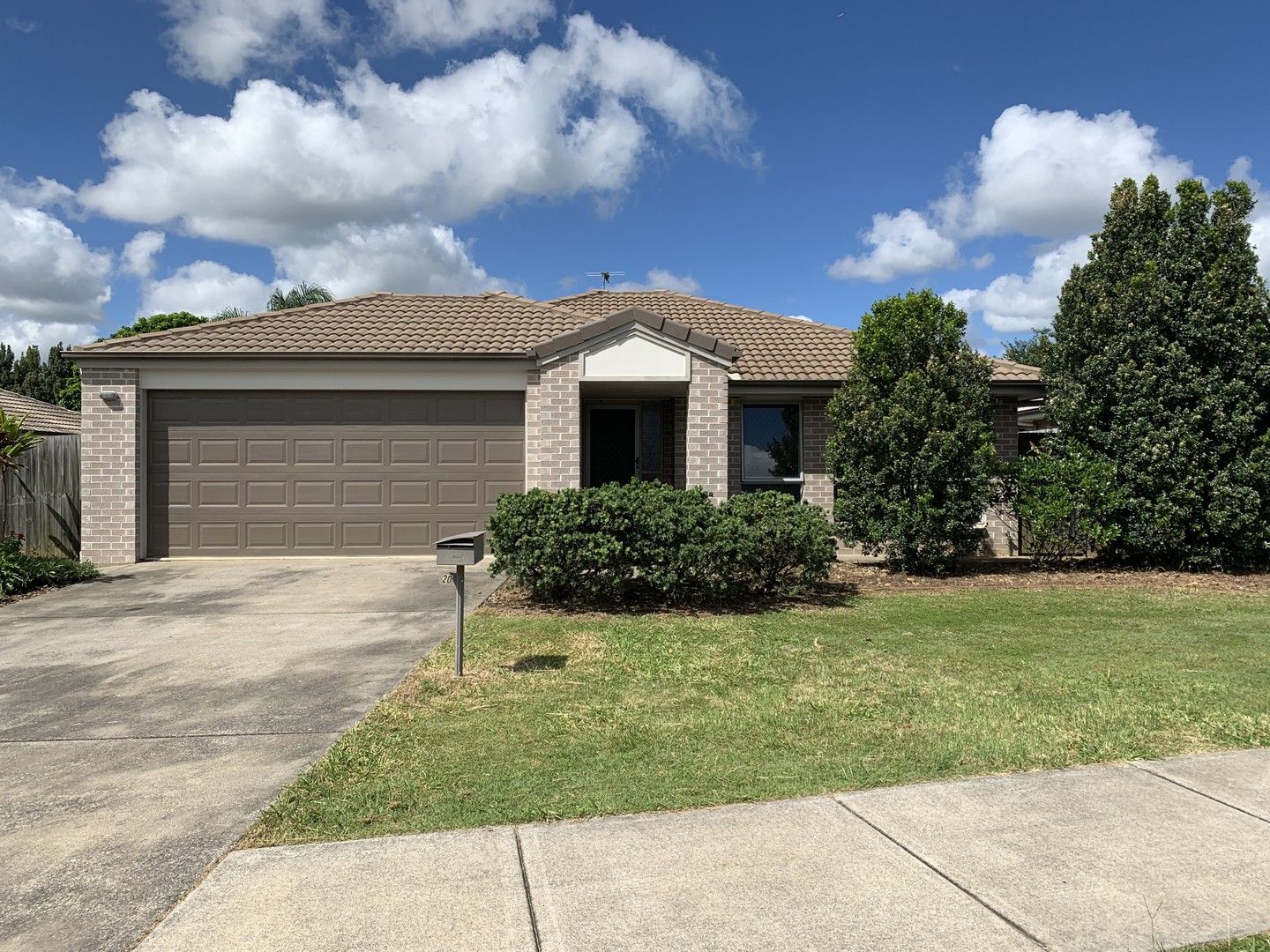 4 bedrooms House in 20 Piccadilly Street BELLMERE QLD, 4510