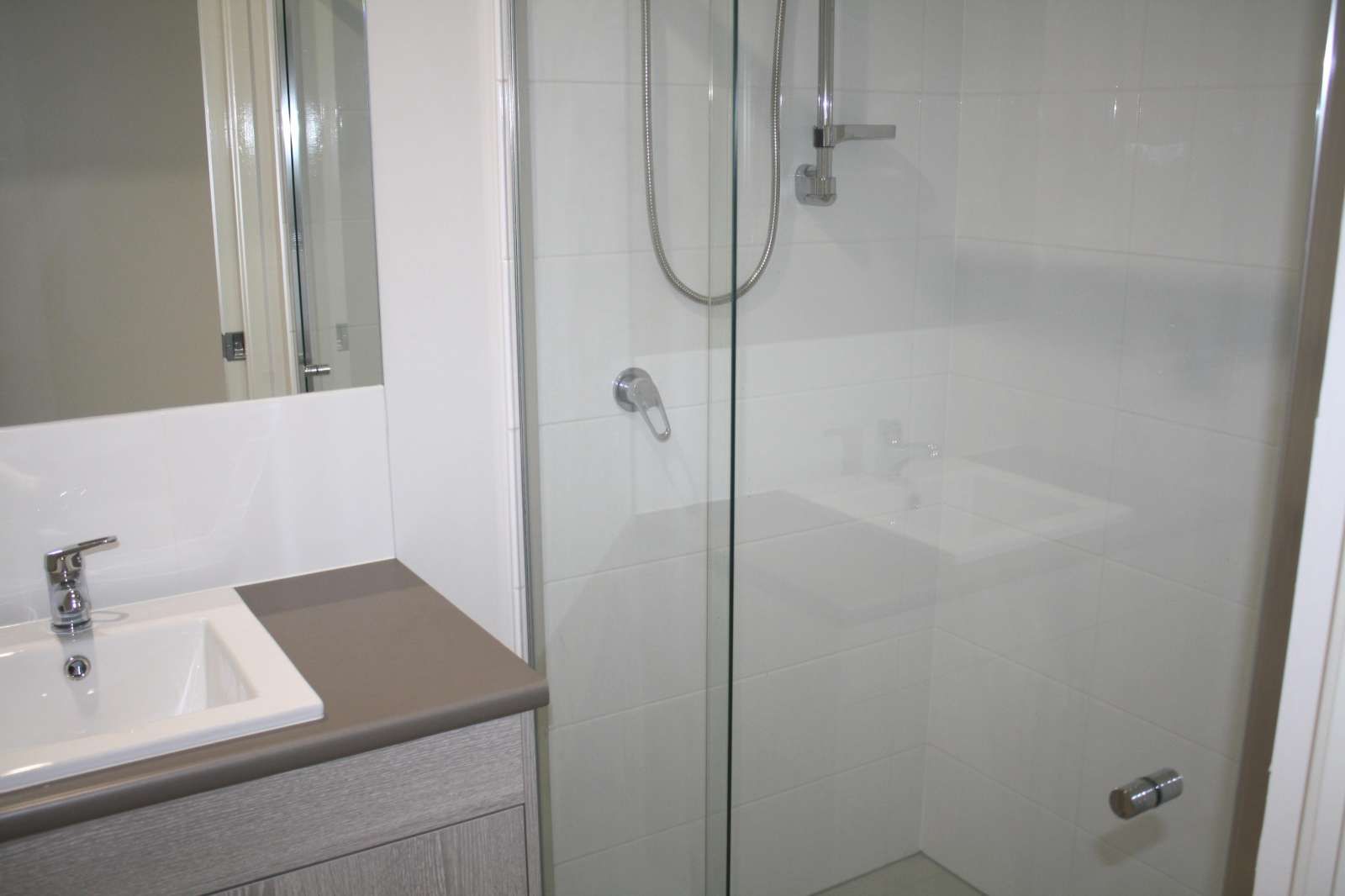 3 bedrooms Semi-Detached in 1/21 Melville Street BRASSALL QLD, 4305