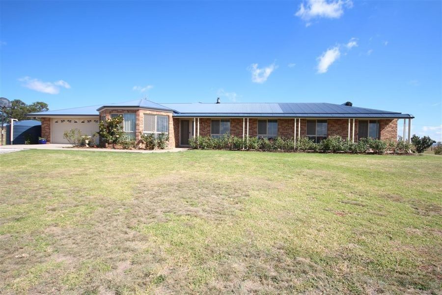 149 Bellevue Road, Tenterfield NSW 2372, Image 0